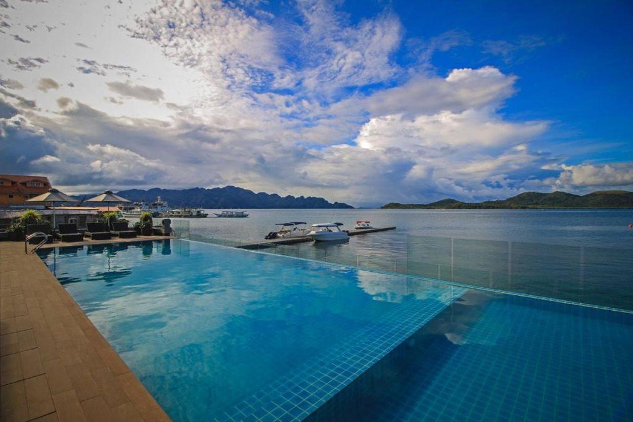 Two Seasons Coron Bayside Hotel Exterior foto