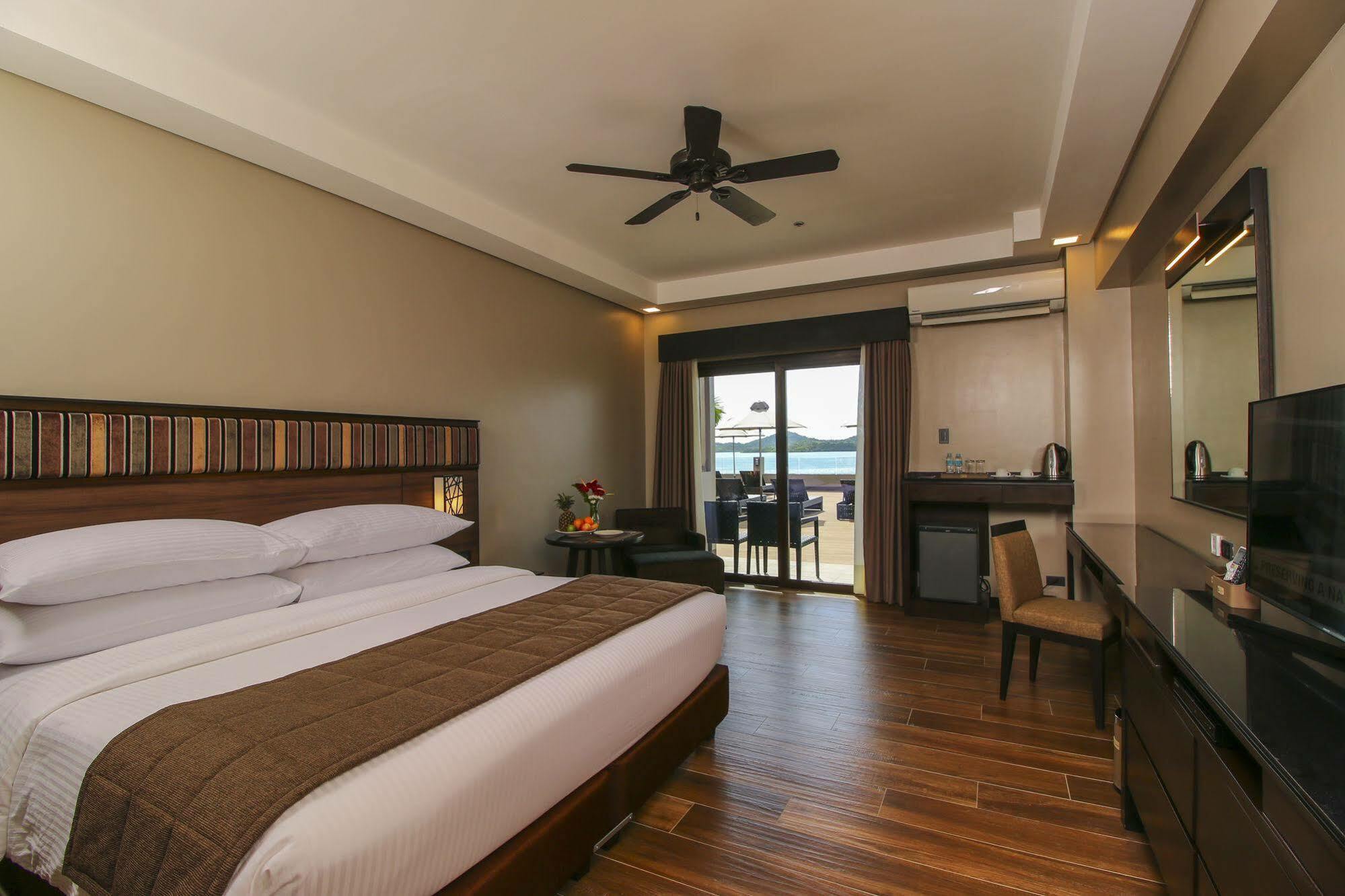 Two Seasons Coron Bayside Hotel Exterior foto